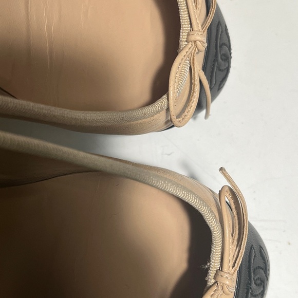 CHANEL Women's Tan and Black Loafers - Picture 8 of 12